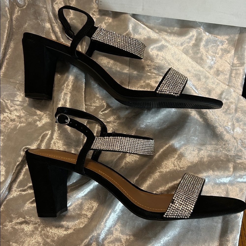 NWT STYLE & CO RHINESTONE STRAP SANDALS 11M